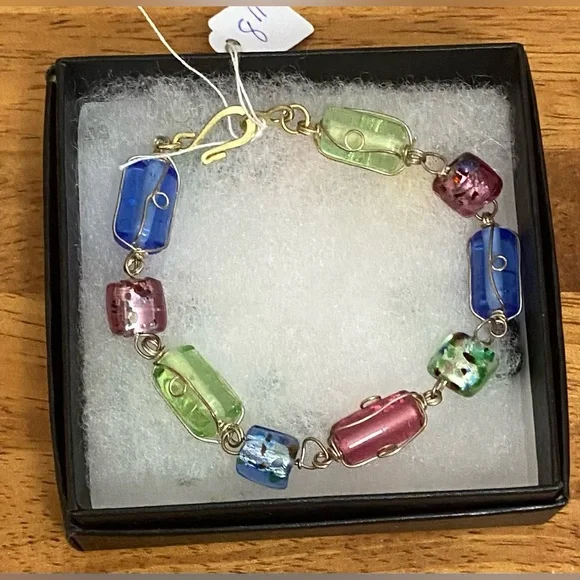 NEW Acrylic bead bracelets - Picture 1 of 2